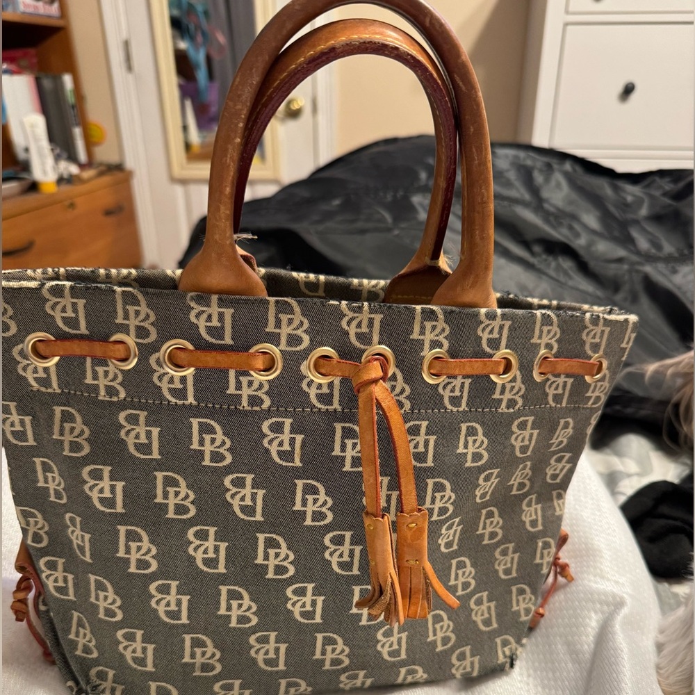 Dooney & Bourke Purse